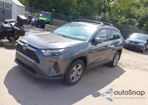 2023 Toyota Rav4 Xle z USA, uszkodzony, nr VIN 2T3P1RFV4PC369406